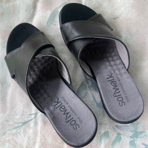 SOFTWALK Tillman- Brand New- Size 5 Black Leather Sandals